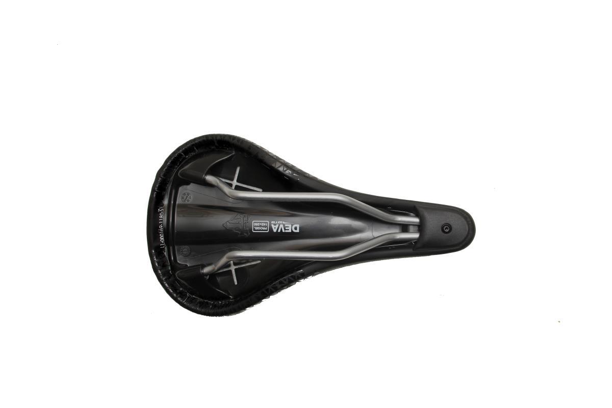 Sella WTB DEVA con binari in acciaio nero da 145 mm