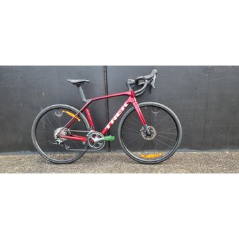 Demo Trek Madone SL 5 Gloss Fury Red w/Emonda SL 4 Components M